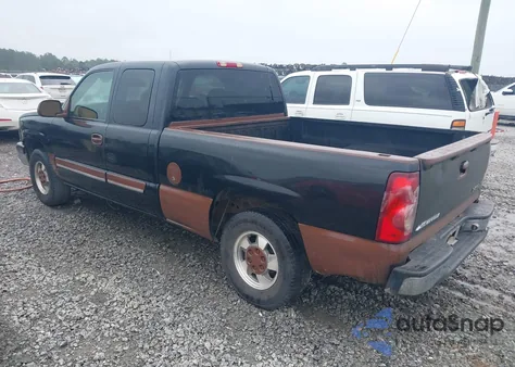 2003 Chevrolet Silverado 1500 Ls z USA, uszkodzony, nr VIN 2GCEC19V531322675